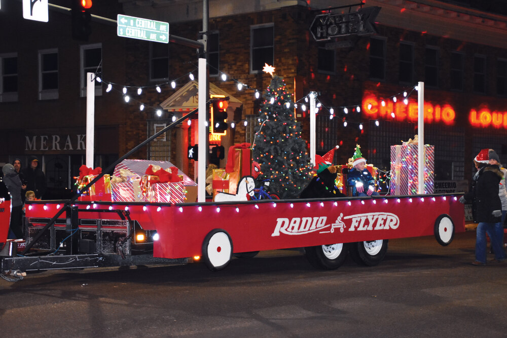 Sidney's Parade of Lights The Roundup